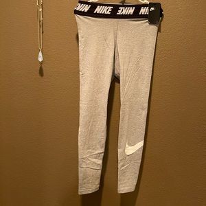 Nike swoosh leggings, NWT